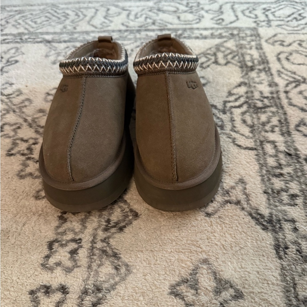 Ugg Tazz